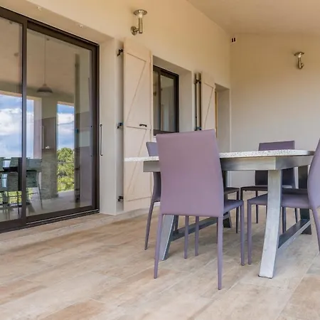 Entre Et Montagne Cartalavonu Casa de Férias *