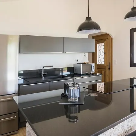 Entre Et Montagne Cartalavonu * Porto-Vecchio (Corsica)