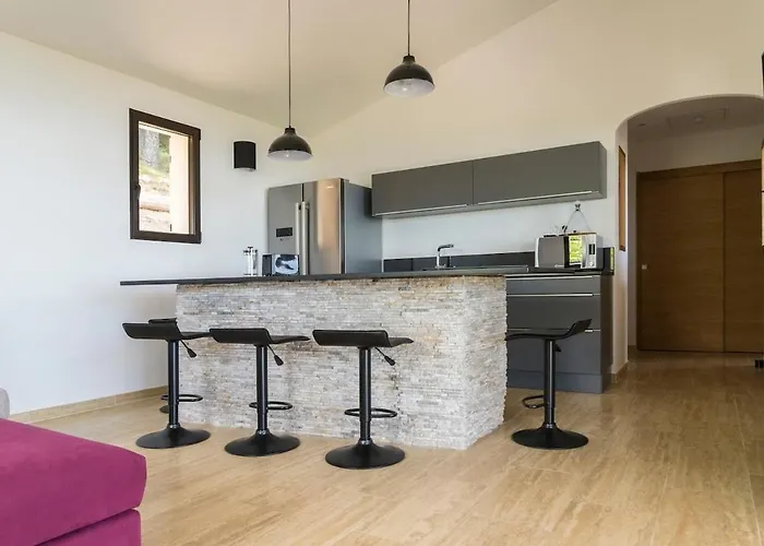 Hébergement de vacances Entre Et Montagne Cartalavonu *