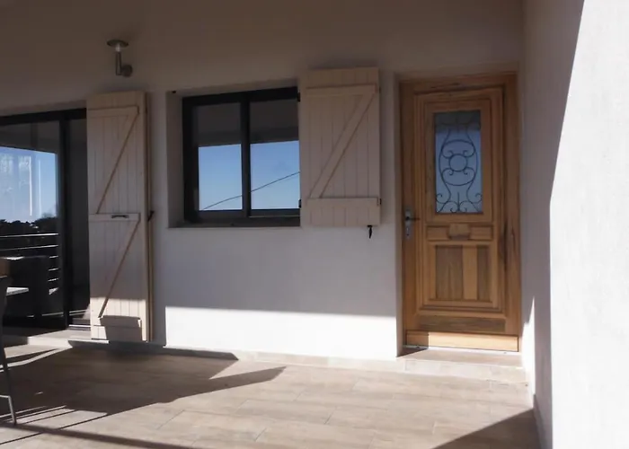 Entre Et Montagne Cartalavonu Hébergement de vacances *